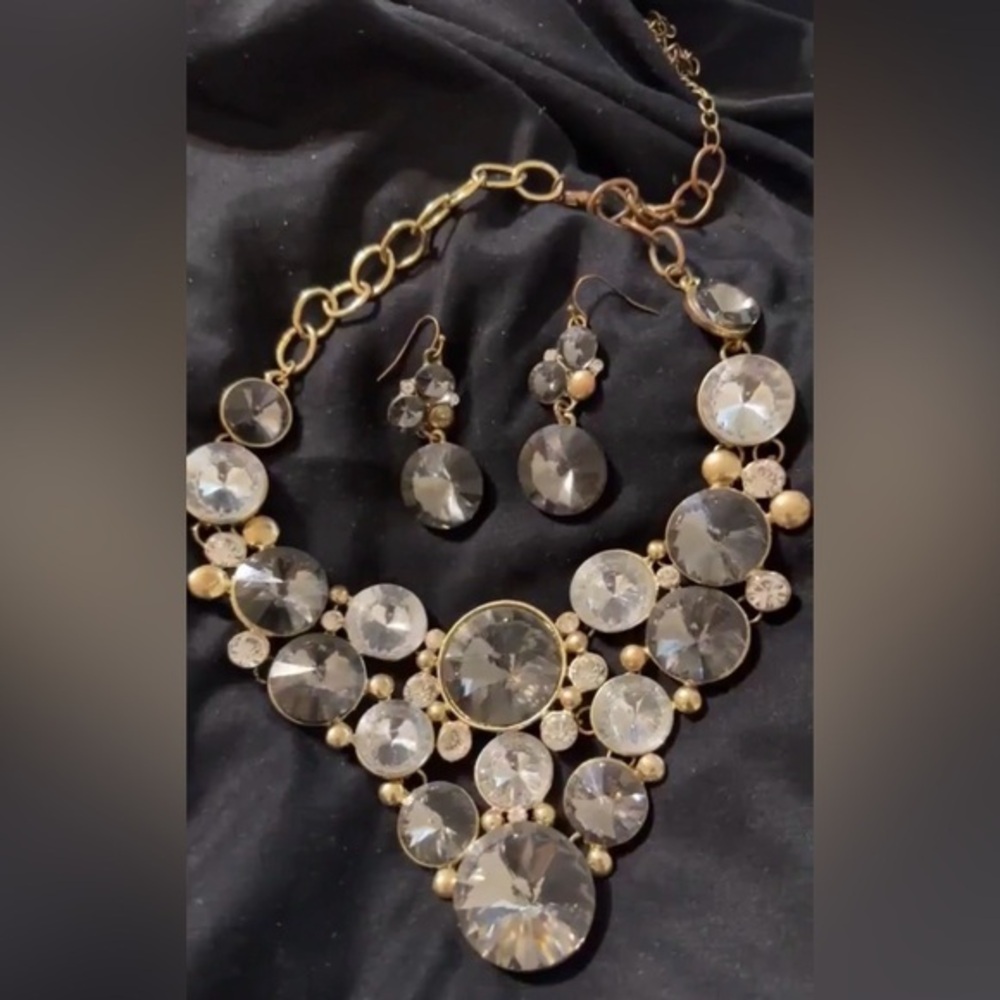 Elegant Gold and Silver Jewelry Set